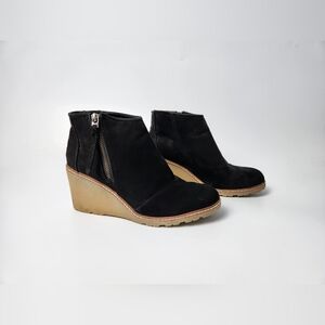 TOMS Black Suede Wedge Shoes Zipper Ankle Boot‎ Booties Womens 7 Fall Shoes